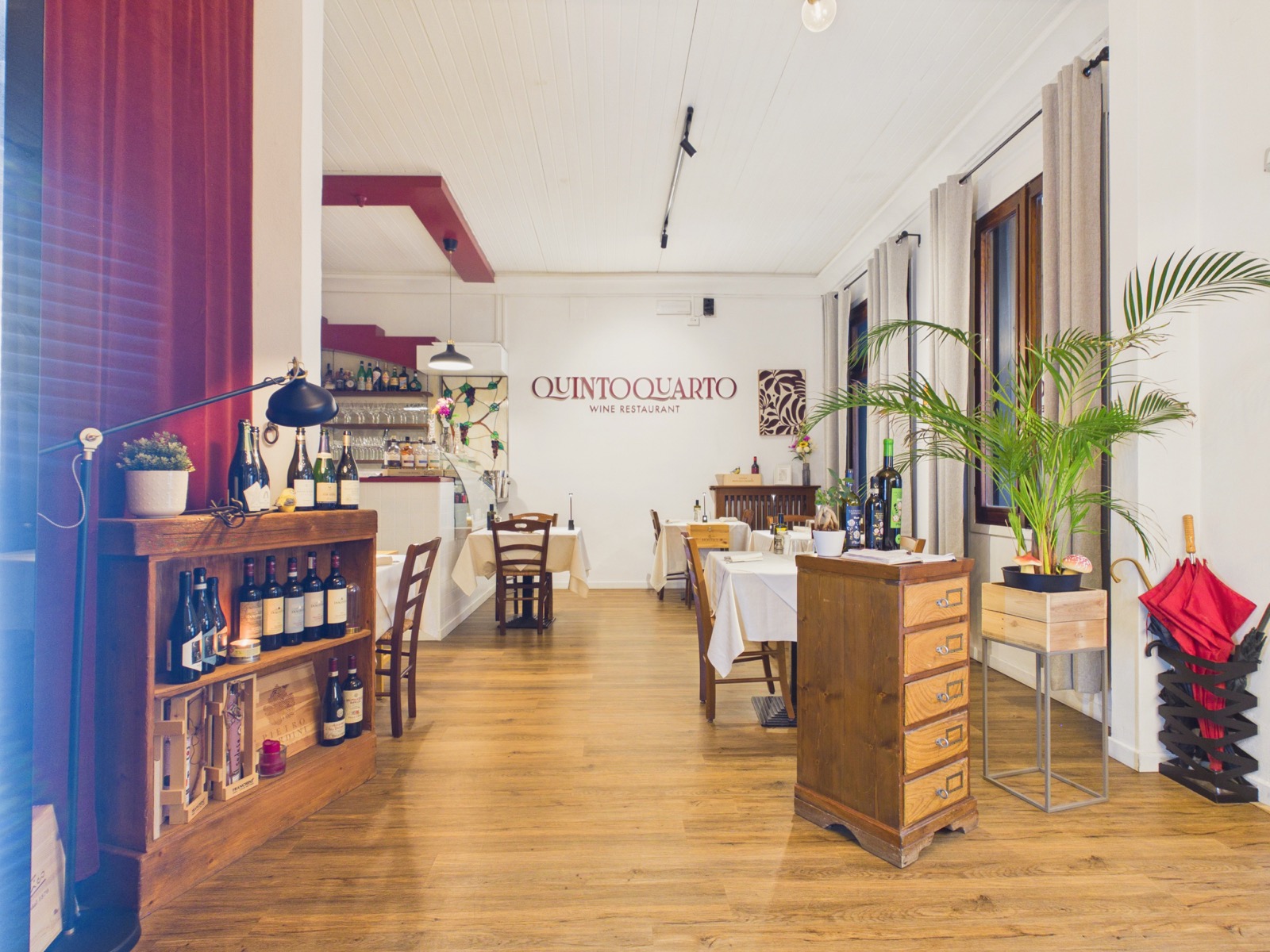 Quinto Quarto Wine Restaurant — dettaglio interno